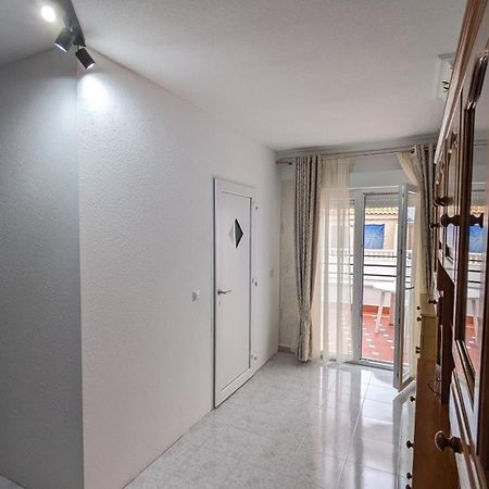 Cozy Apartment Near The Sea Торрев'єха Екстер'єр фото