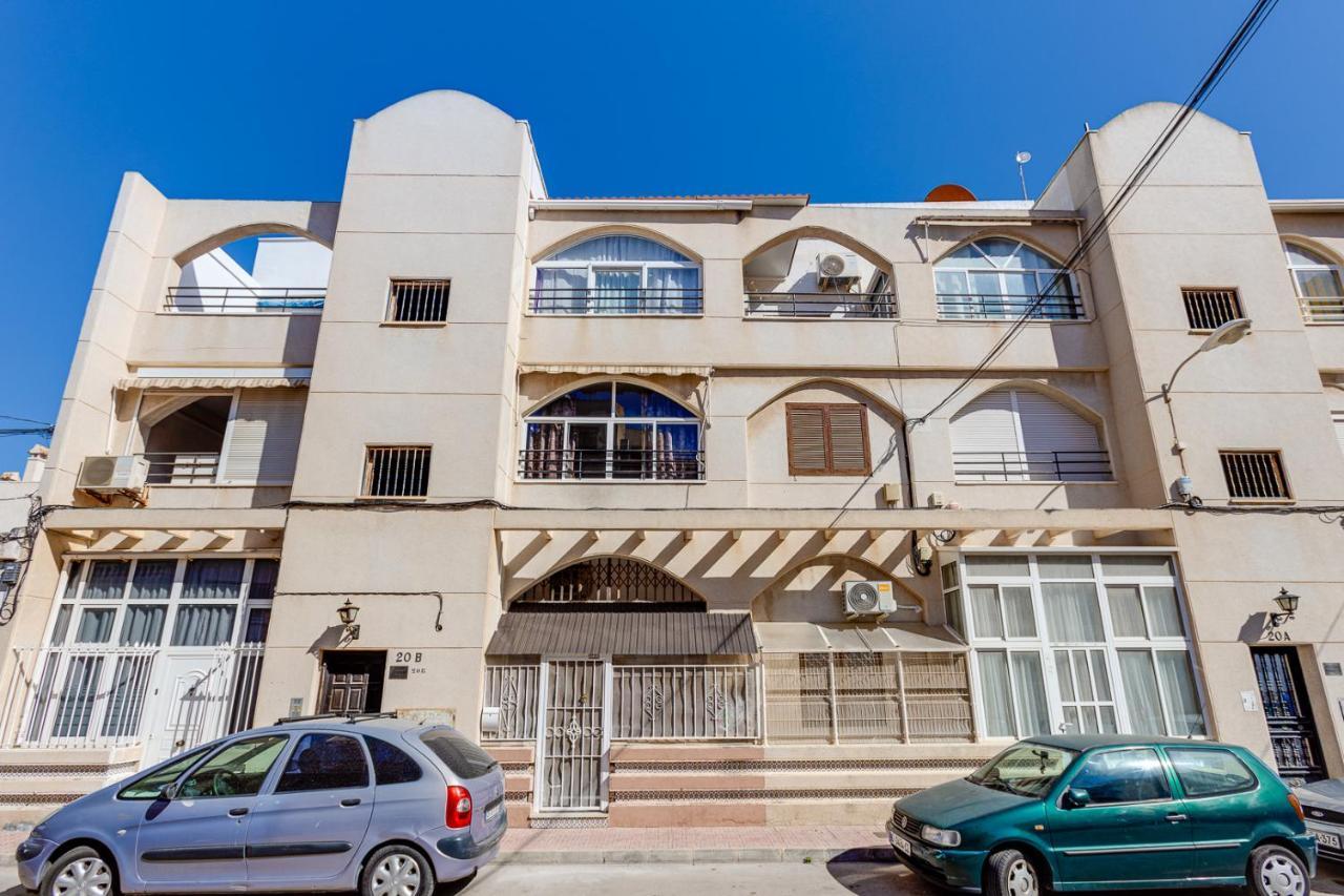 Cozy Apartment Near The Sea Торрев'єха Екстер'єр фото