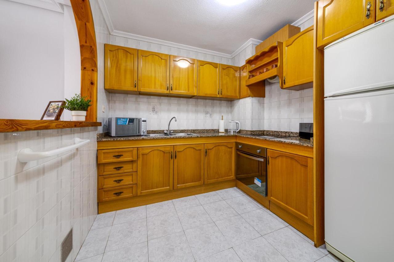Cozy Apartment Near The Sea Торрев'єха Екстер'єр фото